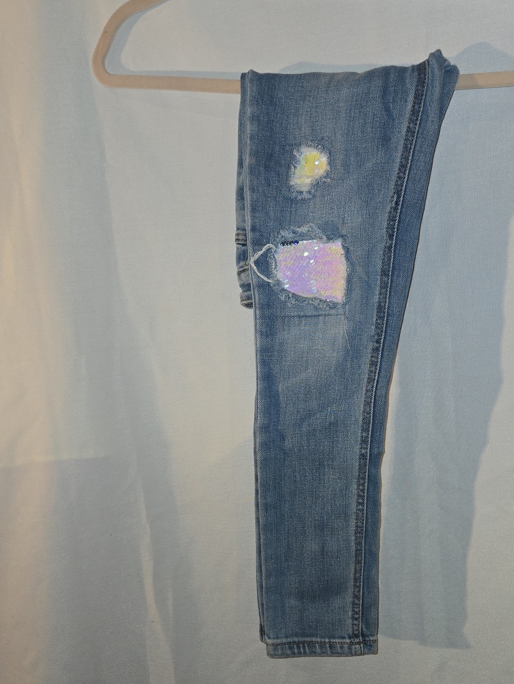 Cat & Jack Light Blue Girls Skinny Jeans with Iridescent Sequin Patch